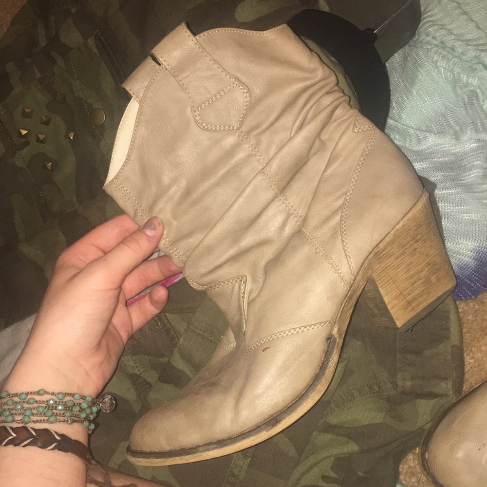 Wetseal cowgirl boots